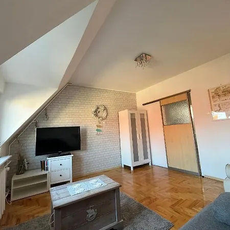 Apartament Kołobrzeska Mansarda, Narutowicza 8-2